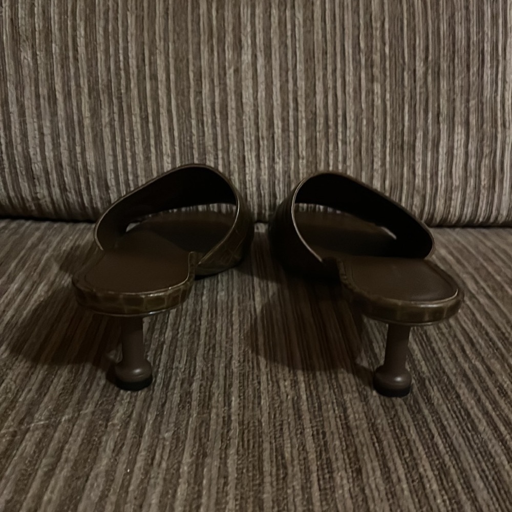 SALE!! Balenciaga BB Plaque Embossed leather heel groupie Mules NWB - Picture 6 of 9